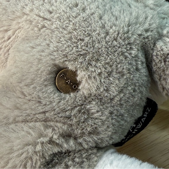 FAO Schwarz Husky or Wolf Dog plush - Picture 7 of 15